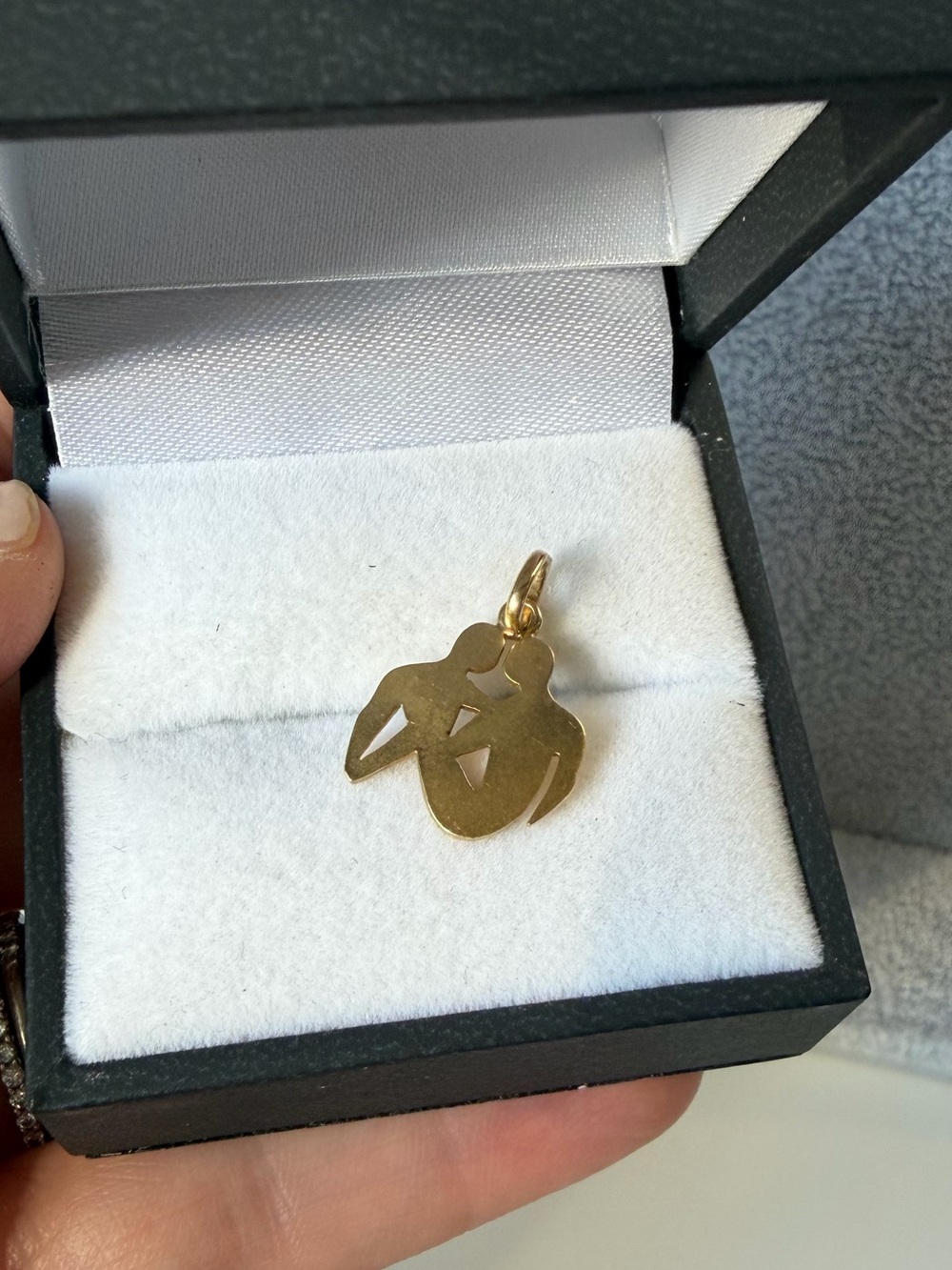 Vintage Solid 18K Yellow Gold Abstract Couple Charm Pendant 750